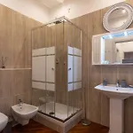 Luxury Apartment *